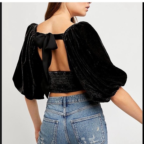 Free People Marie velour puff sleeve crop top - Picture 2 of 12